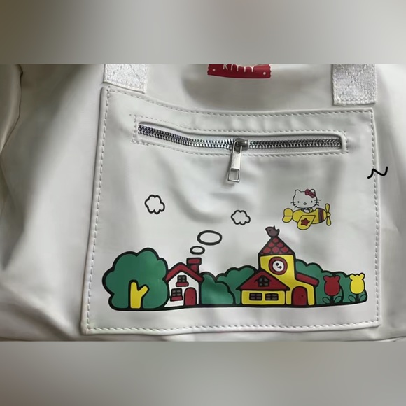 NWT SANRIO HELLO KITTY TRAVEL DUFFEL BAG (still in plastic) - Picture 6 of 7